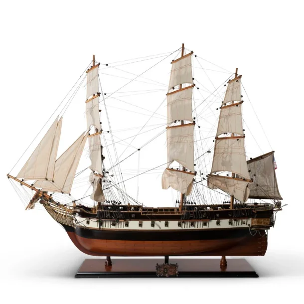 Modelskib - USS Constellation