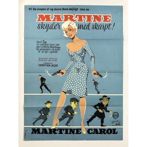 Martine Skyder Med Skarpt