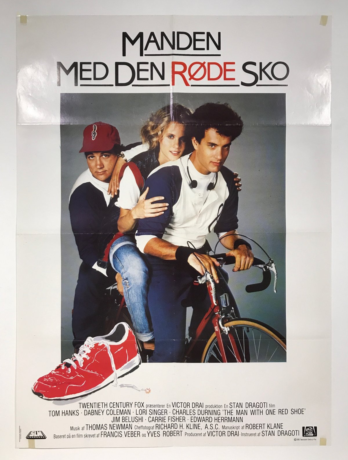 Peep lyserød binding Manden med den røde sko - 80'erne - FilmPlakaten.Com