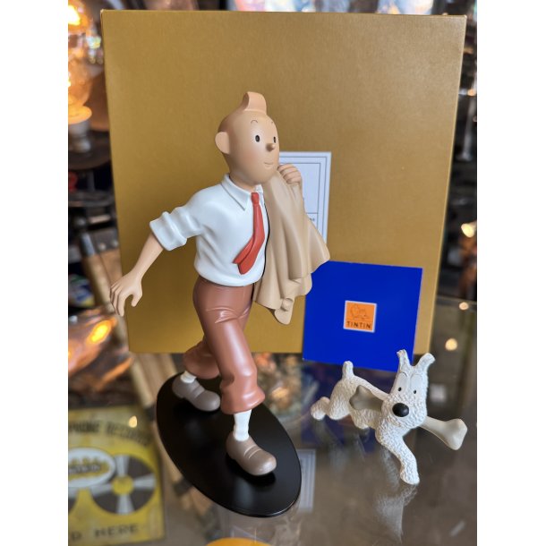 Tintin Med Terry "Globe Trotter" 20cm Figur - Fra 2004