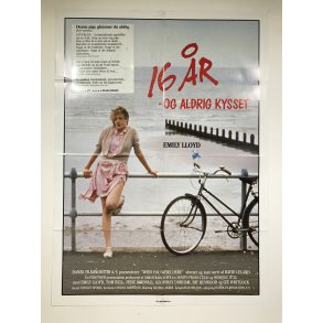 16 r Og Aldrig Kysset