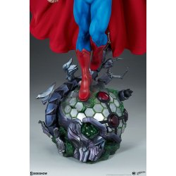 DC Comics: Superman Premium 1:4 Scale Statue