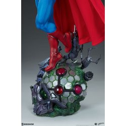 DC Comics: Superman Premium 1:4 Scale Statue