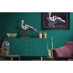 Olivia de Berardinis: Frankie Reborn Statue