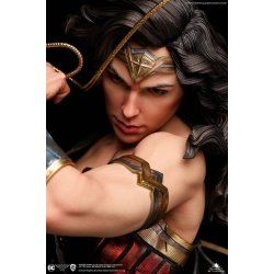 DC Comics: Wonder Woman 1:4 Scale Statue