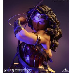 DC Comics: Wonder Woman 1:4 Scale Statue