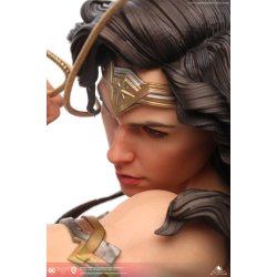DC Comics: Wonder Woman 1:4 Scale Statue