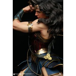 DC Comics: Wonder Woman 1:4 Scale Statue