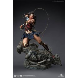 DC Comics: Wonder Woman 1:4 Scale Statue
