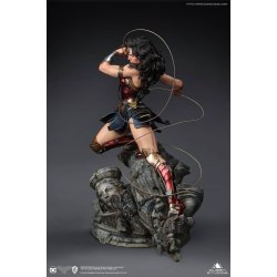 DC Comics: Wonder Woman 1:4 Scale Statue