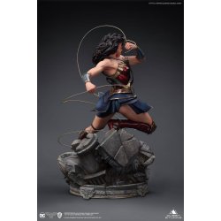 DC Comics: Wonder Woman 1:4 Scale Statue