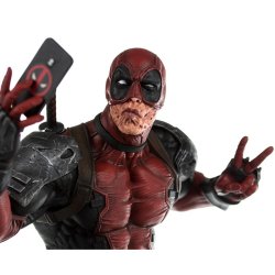 Marvel Comics PrototypeZ Statue 1/6 Deadpool by Erick Sosa 46 cm