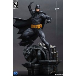 Batman (Black &amp; Gray Edition) - DC Comics Maquette 1/4 Scale (66 cm)