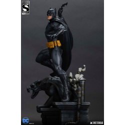 Batman (Black &amp; Gray Edition) - DC Comics Maquette 1/4 Scale (66 cm)