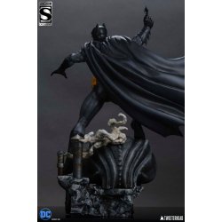 Batman (Black &amp; Gray Edition) - DC Comics Maquette 1/4 Scale (66 cm)